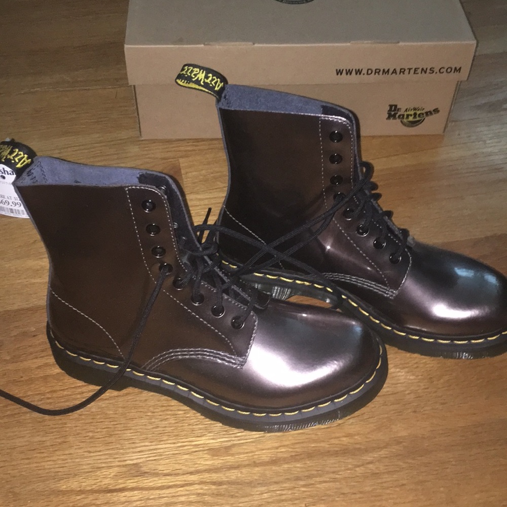 Holographic dr martens